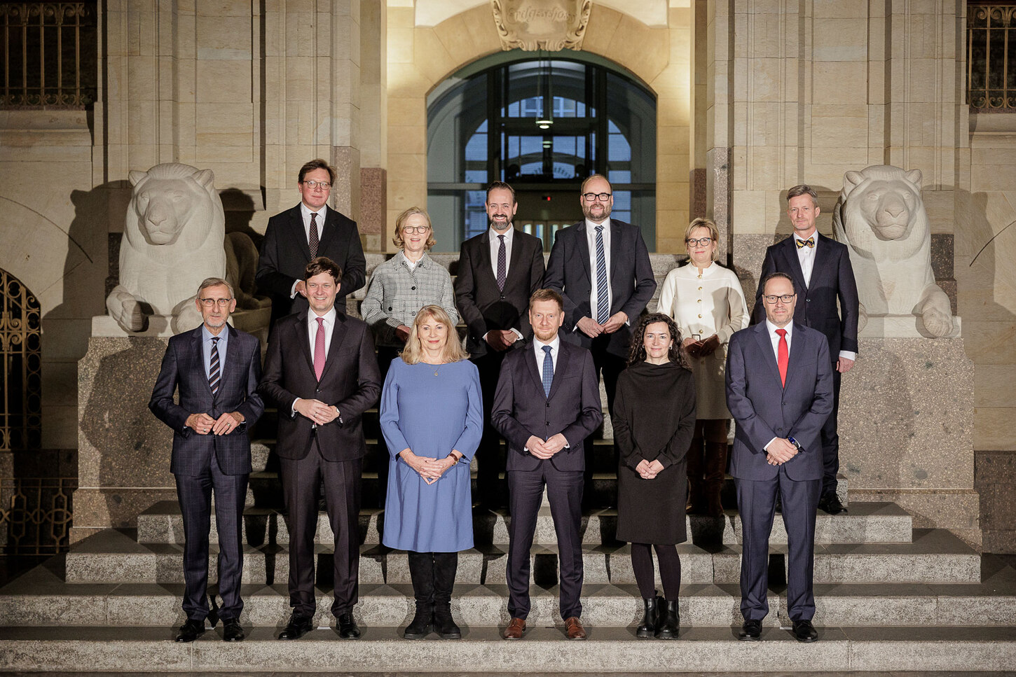 Ein Gruppenfoto der Sächsischen Staatsregierung